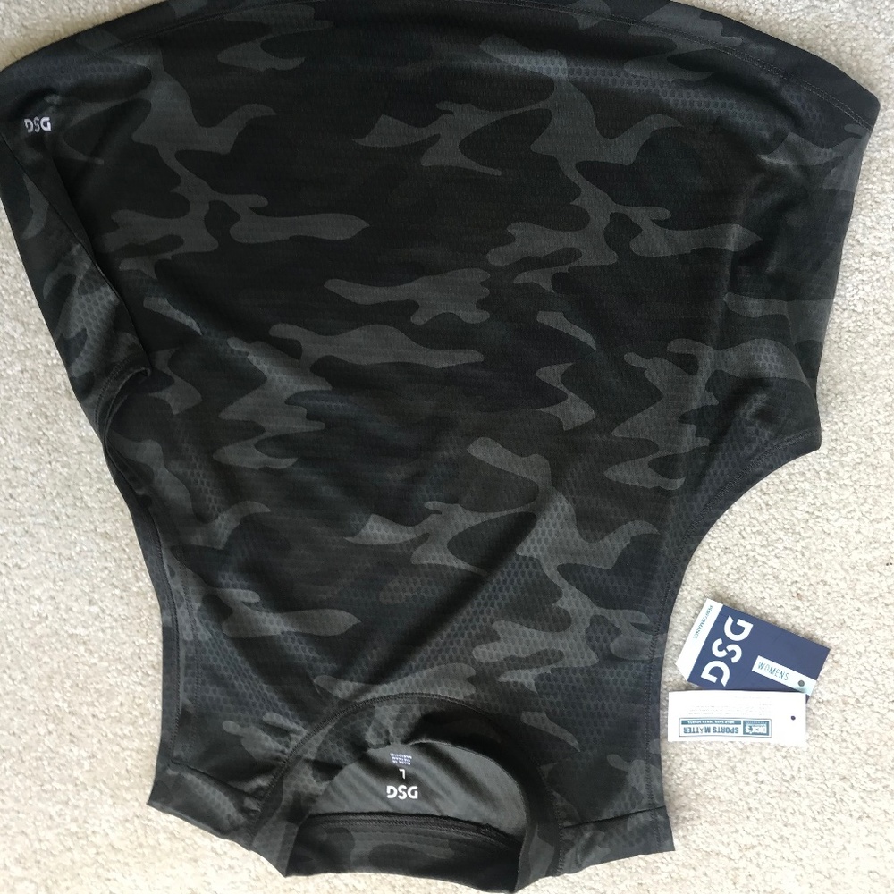 NWOT Dick’s Sporting Goods L athletic shirt